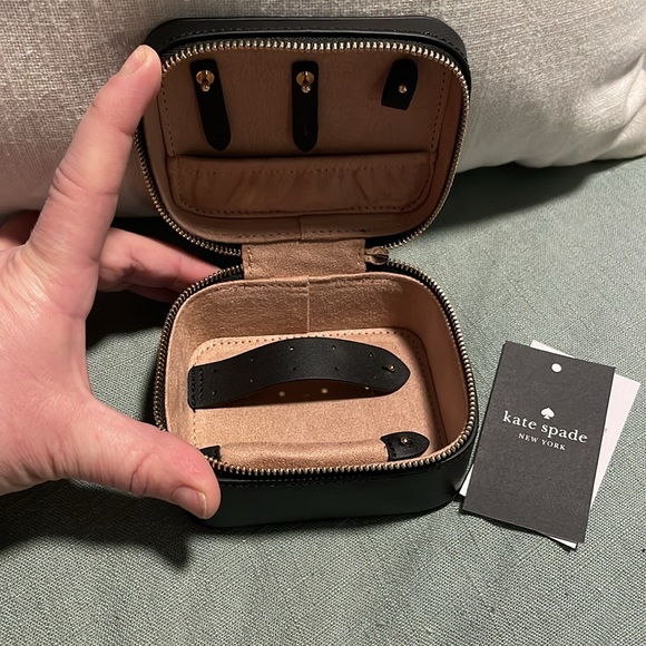 Kate Spade Travel Jewelry Case (NWT) - Picture 2 of 10